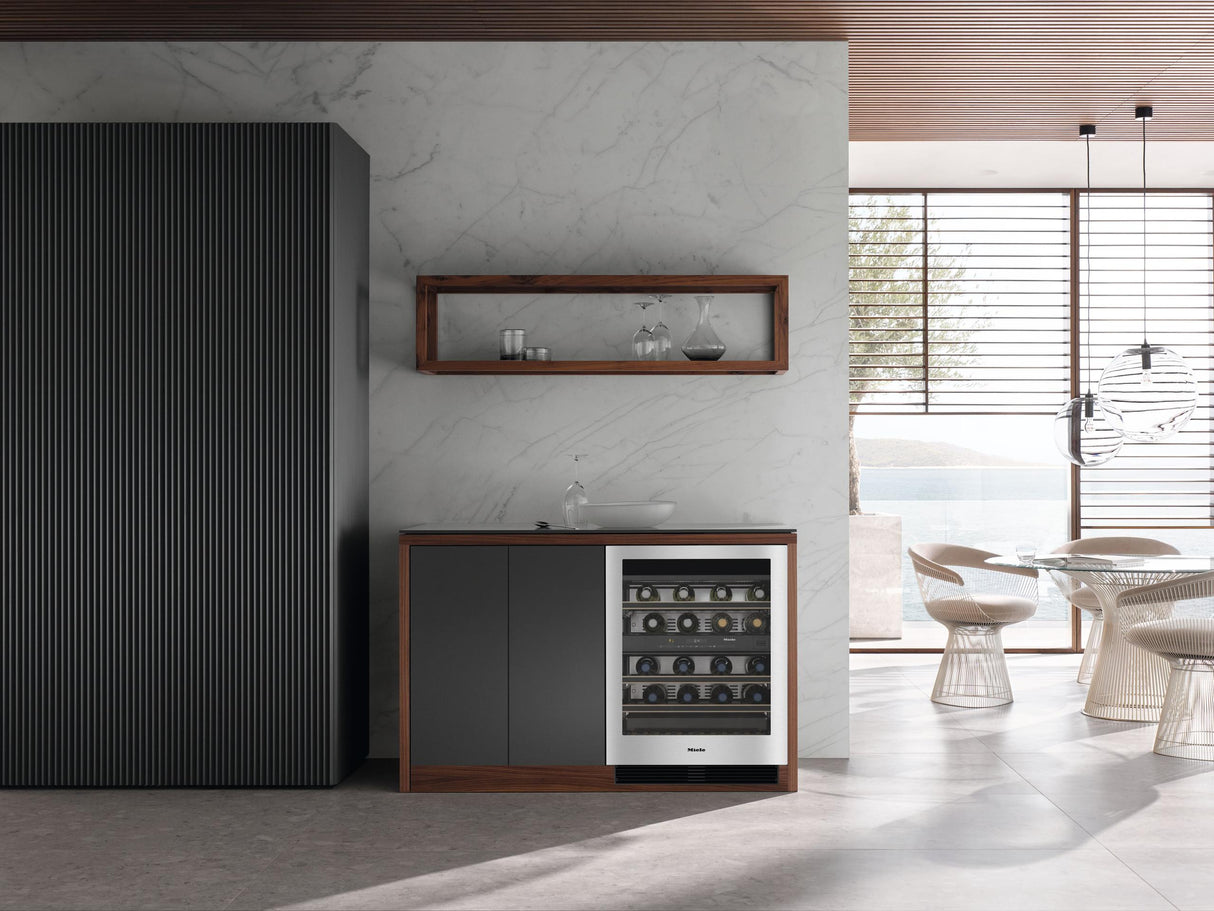 KWT 6322 UG Stainless steel/CleanSteel - Built-under wine storage unit with FlexiFrame and Push2open for greater versatility and top-quality design.