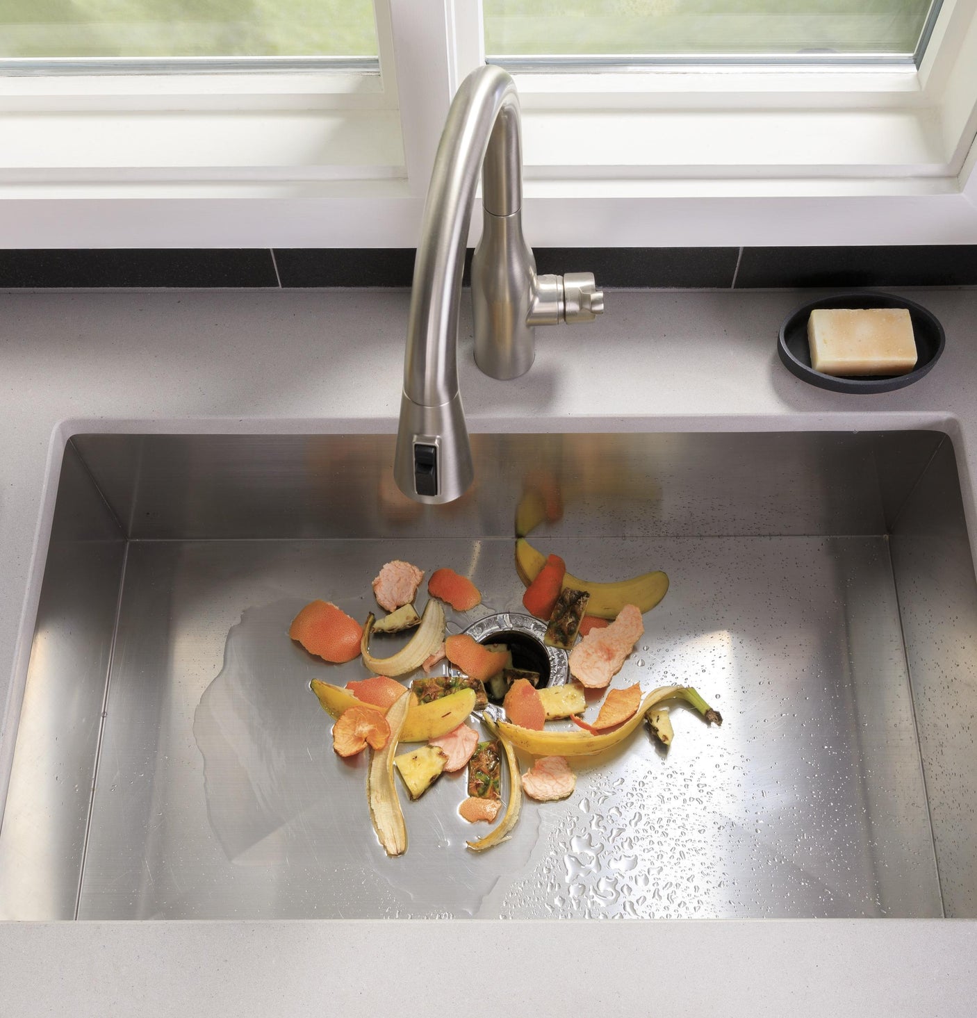 GE DISPOSALL® 1 HP Continuous Feed Garbage Disposer - Corded
