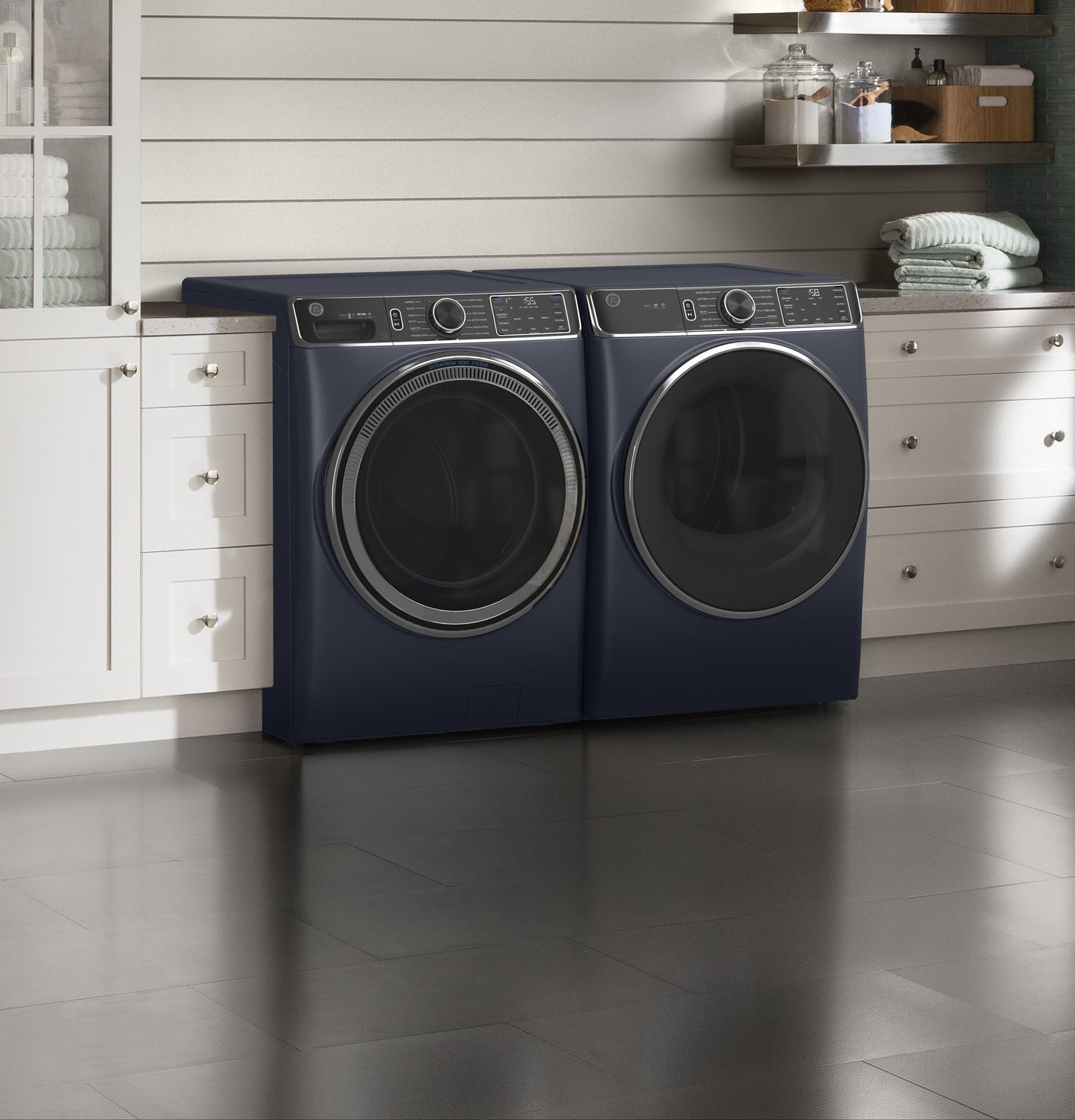 GE® 5.0 cu. ft. Capacity Smart Front Load ENERGY STAR® Steam Washer with SmartDispense™ UltraFresh Vent System with OdorBlock™ and Steam