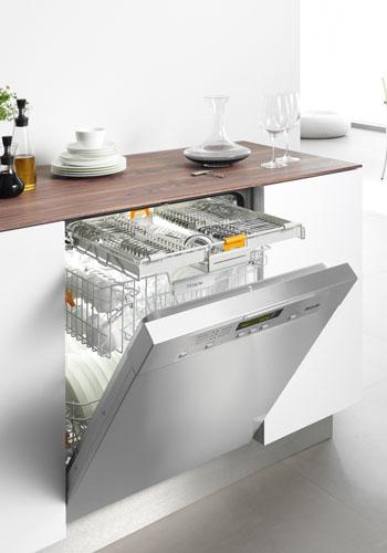 G 5605 SC Futura Dimension Series Dishwasher - Prefinished Clean Touch Steel