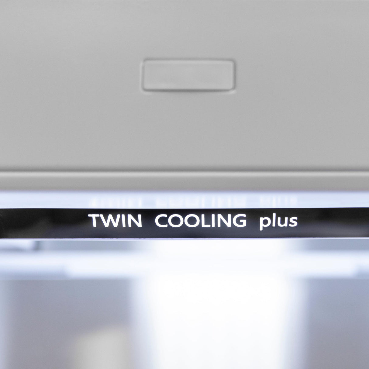ZLINE 36" 19.6 cu. ft. Built-In 3-Door French Door Refrigerator with Internal Water and Ice Dispenser in Fingerprint Resistant Stainless Steel (RBIV-SN-36)