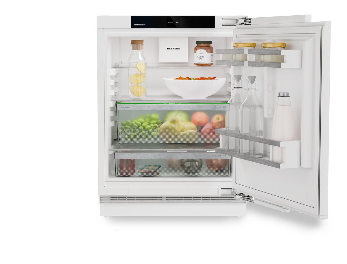 Fridge suitable for undercounter installation with EasyFresh