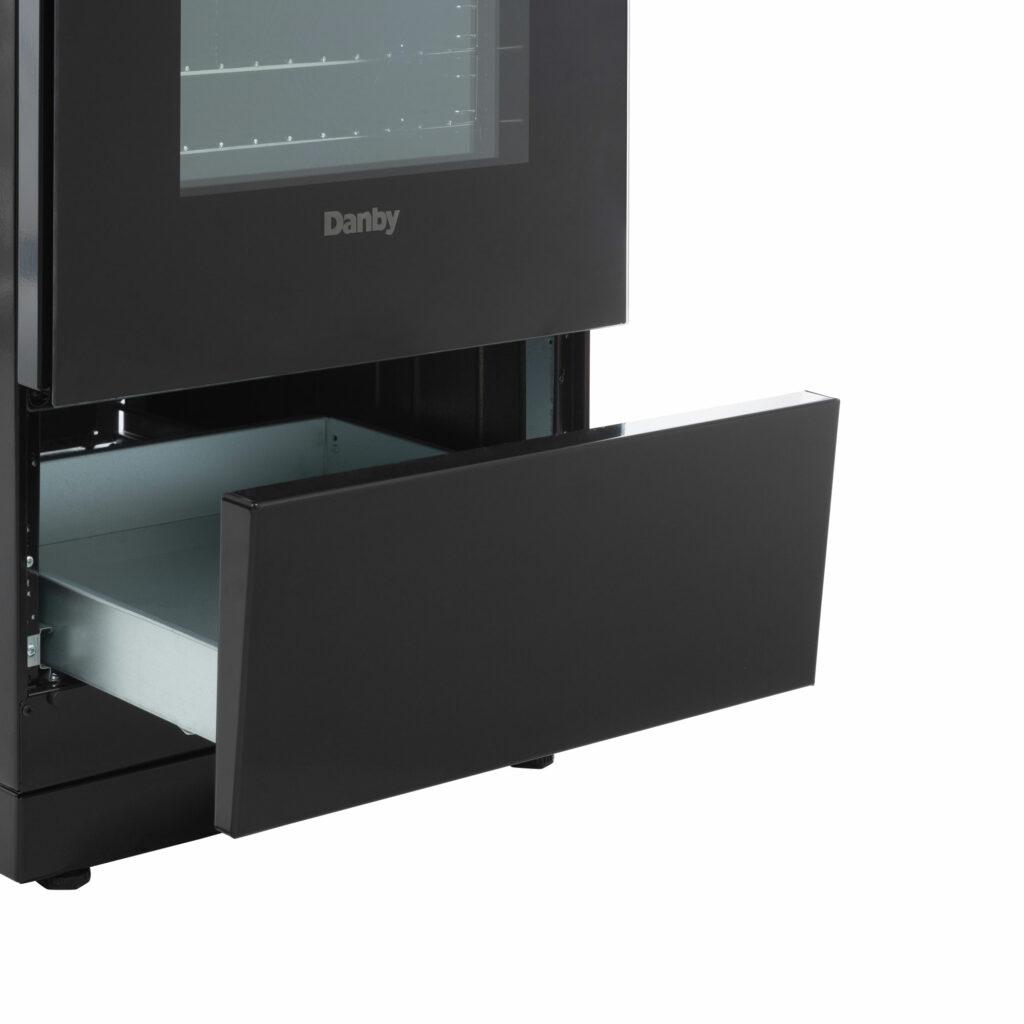 Danby 20" Wide Electric Range in Black ()