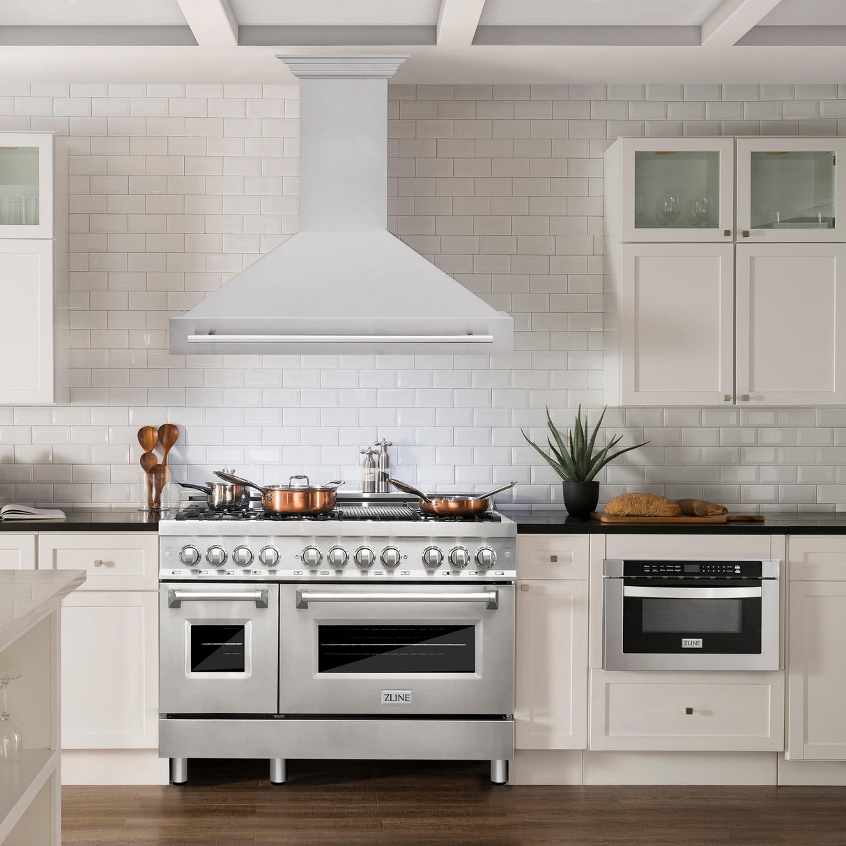 ZLINE 48 in. Stainless Steel Range Hood with Stainless Steel Handle (8654STX-48) [Color: Stainless Steel]