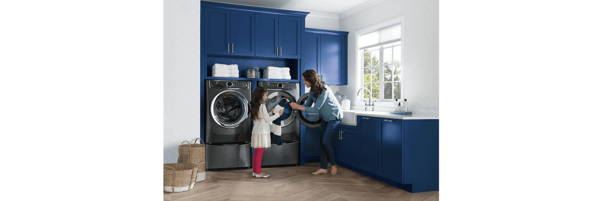 Front Load Perfect Steam™ Gas Dryer with LuxCare® Dry and Instant Refresh - 8.0 Cu. Ft.