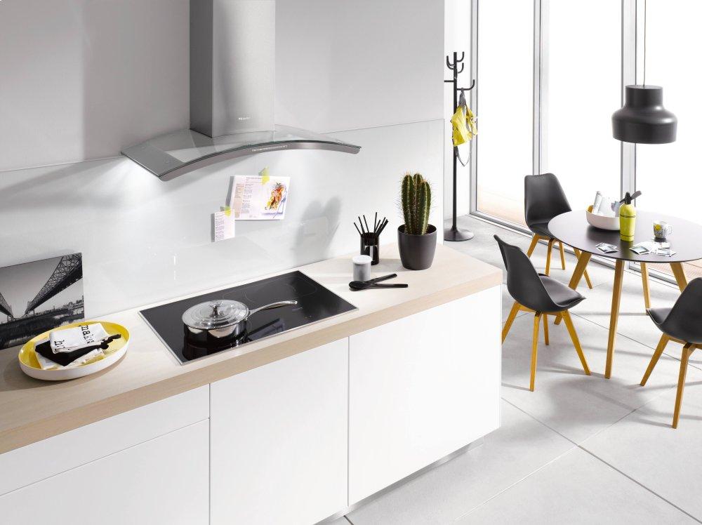 KM 6360 - Induction Cooktop with PowerFlex cooking area for maximum versatility and performance.