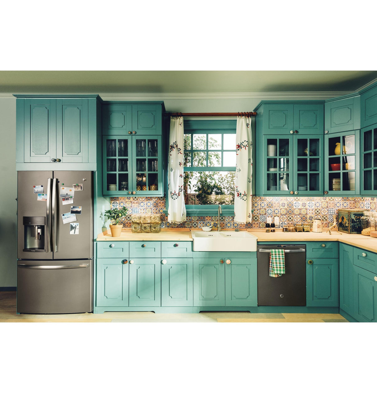 GE Profile™ Series ENERGY STAR® 27.8 Cu. Ft. French-Door Refrigerator with Keurig® K-Cup® Brewing System