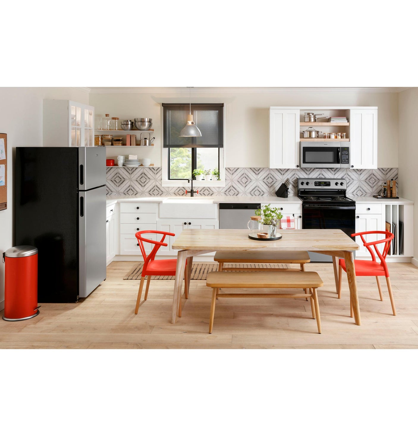 Hotpoint® 1.6 Cu. Ft. Over-the-Range Microwave Oven
