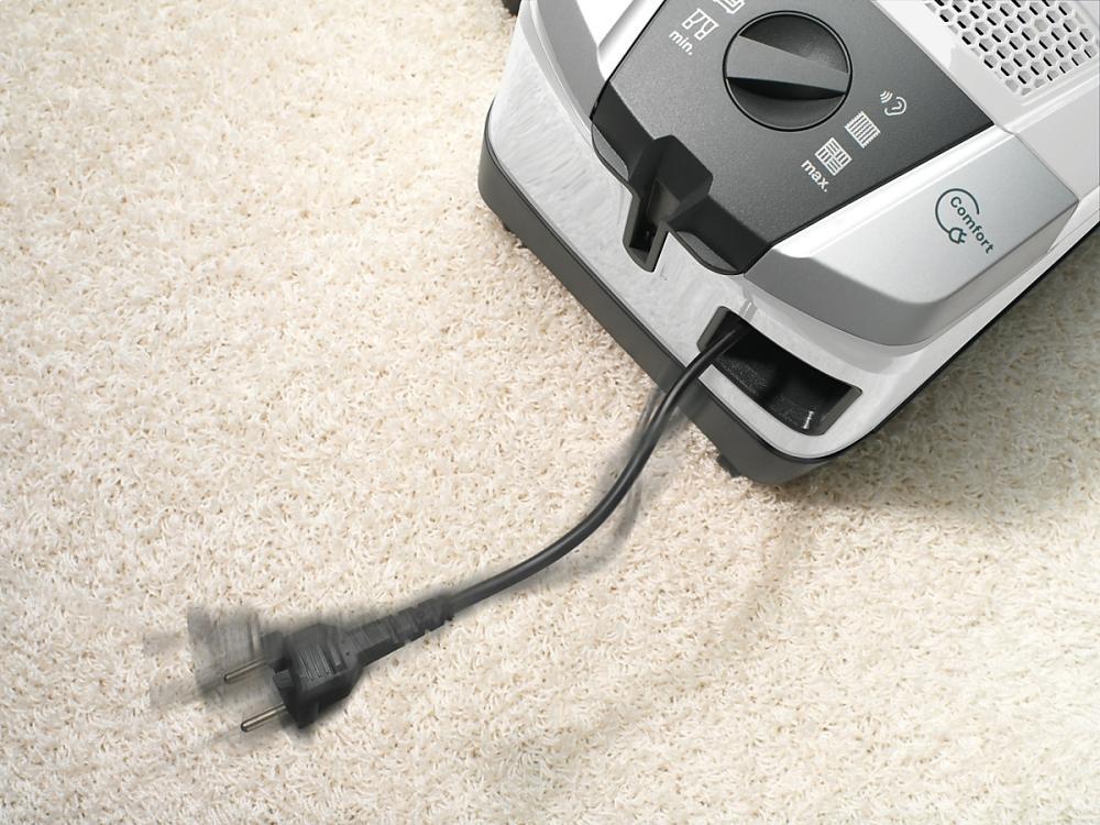 Compact C2 Quartz PowerLine - SDAE0 Canister vacuum cleaners with high suction power for thorough vacuuming.