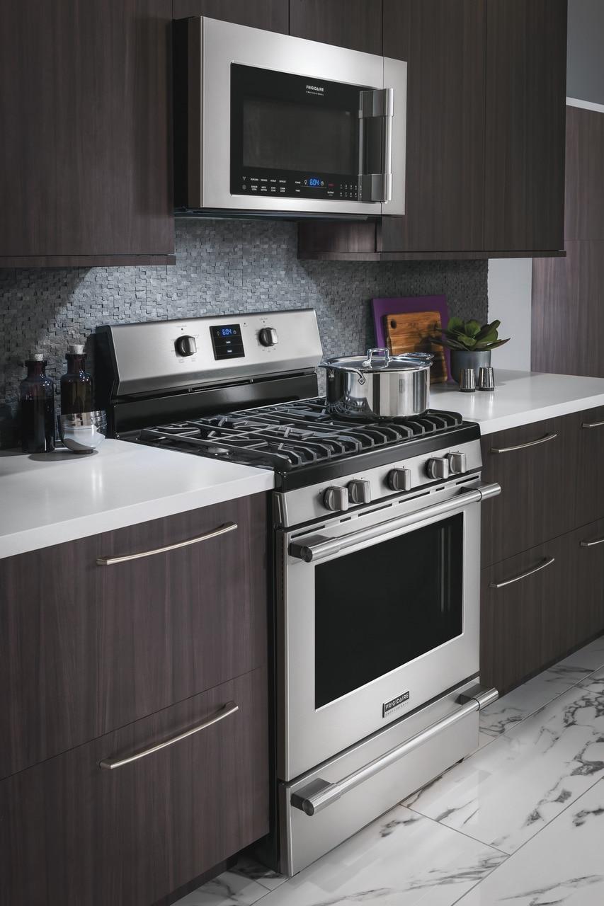Frigidaire Professional 30'' Freestanding Gas Range