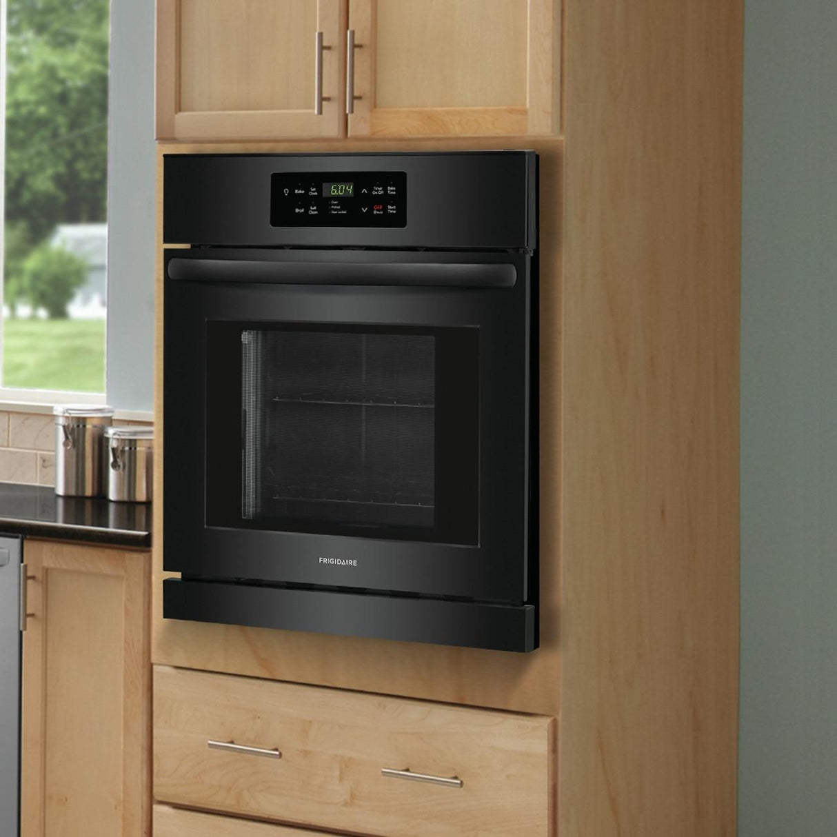Frigidaire 24'' Single Electric Wall Oven