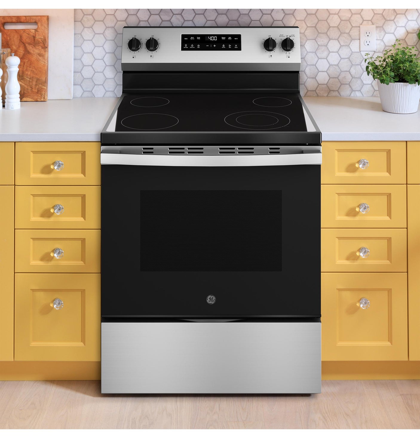 GE® ENERGY STAR® 30" Free-Standing Electric Range