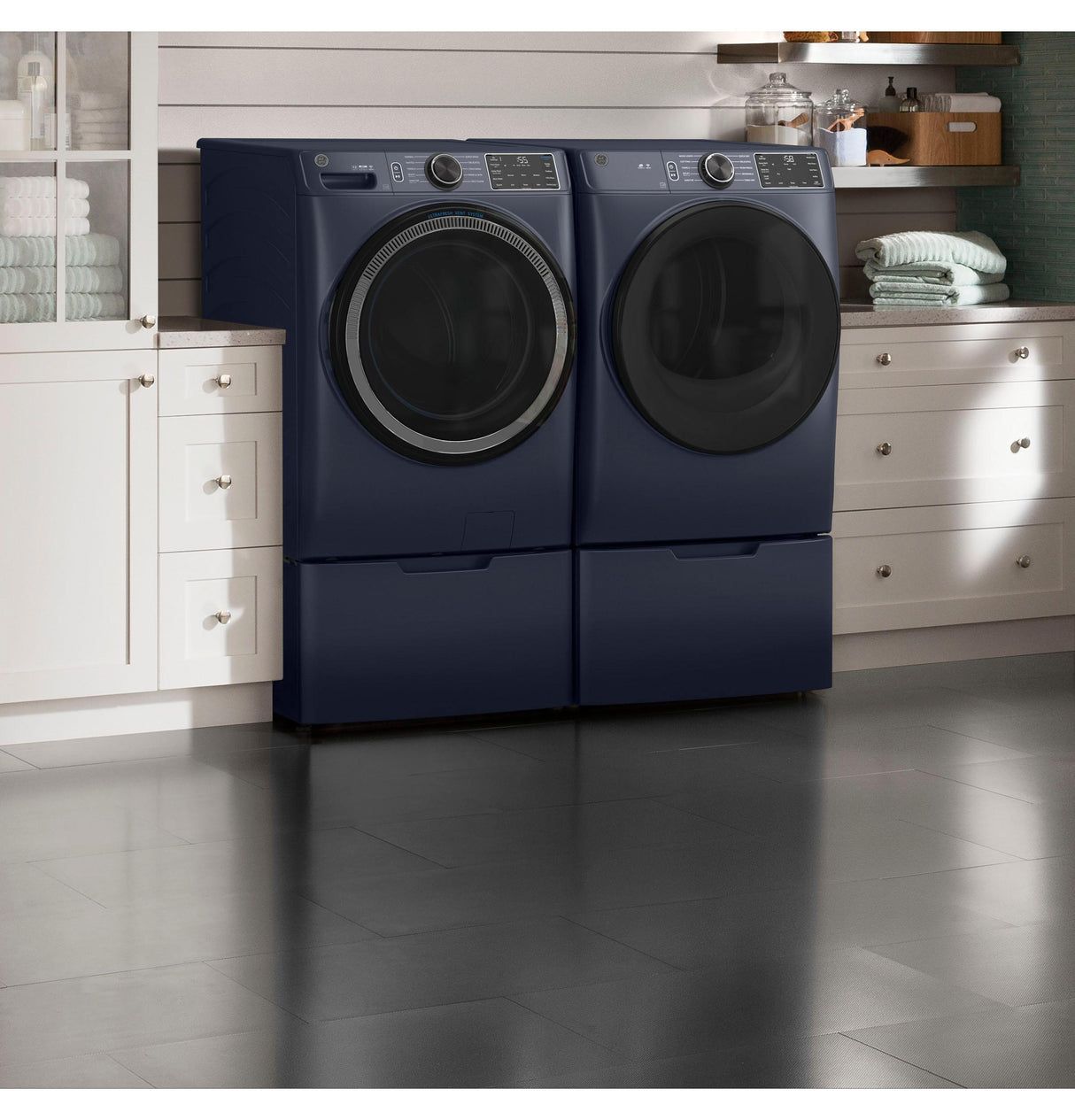 GE® ENERGY STAR® 4.8 cu. ft. Capacity Smart Front Load Washer with UltraFresh Vent System with OdorBlock™ and Sanitize w/Oxi