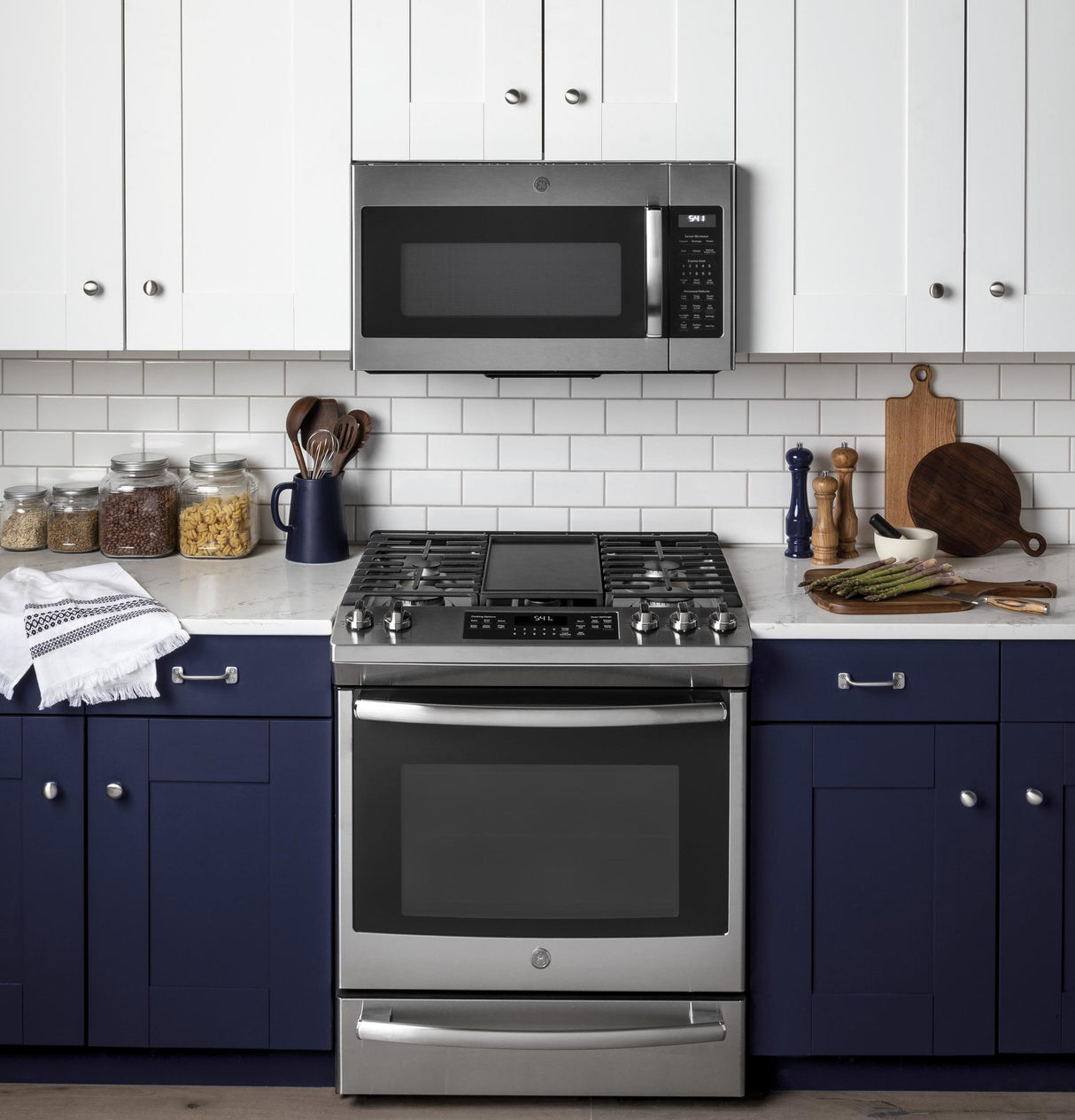 GE® 30" Slide-In Front-Control Convection Gas Range