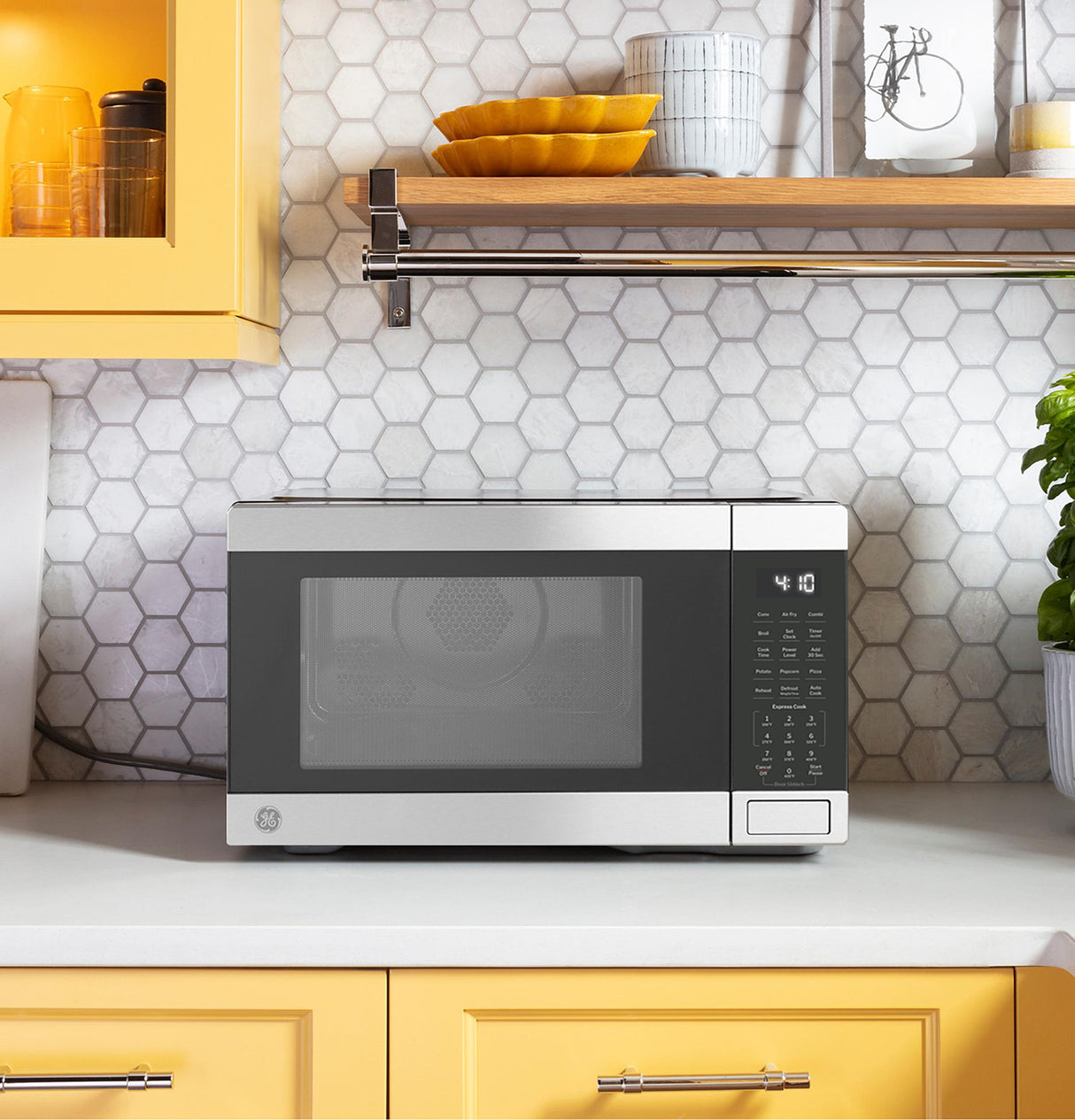 GE® 1.0 Cu. Ft. Capacity Countertop Convection Microwave Oven with Air Fry