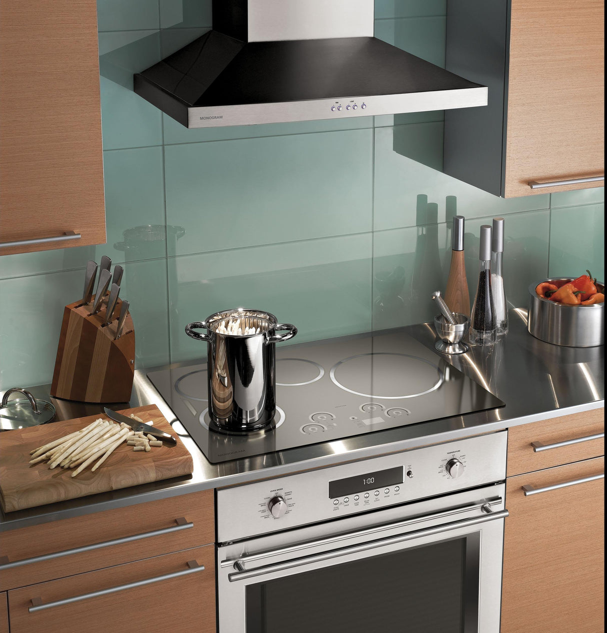Monogram 30" Electronic Convection Single Wall Oven