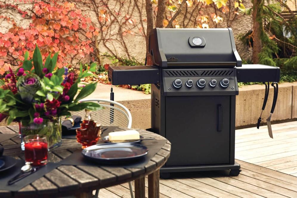 Phantom Rogue SE 425 RSIB with Infrared Side and Rear Burners , Natural Gas, Matte/Matt Black