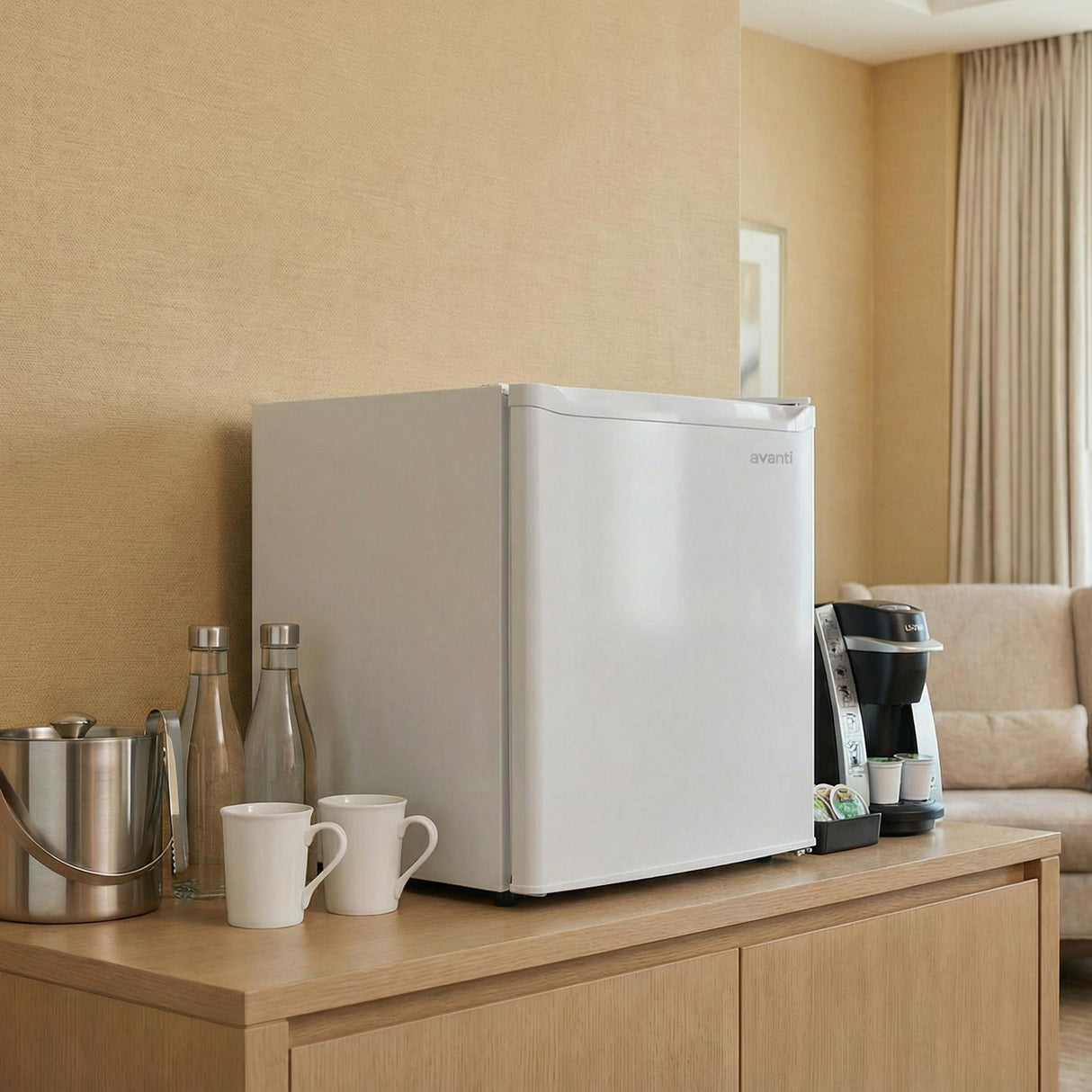 Avanti 1.6 Cu. Ft. Compact Refrigerator, Mini-Fridge, in White (AVRM16F0W)