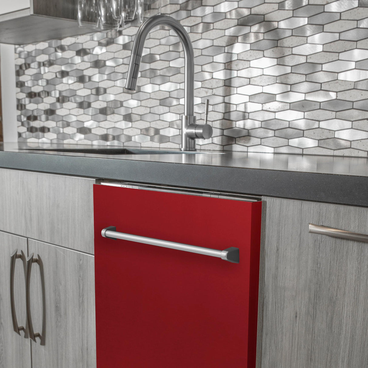 ZLINE 24 in. Top Control Dishwasher with Stainless Steel Tub and Traditional Style Handle, 52dBa (DW-24) [Color: Red Gloss]