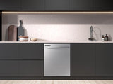 Dishwasher with Height-Adjustable Rack