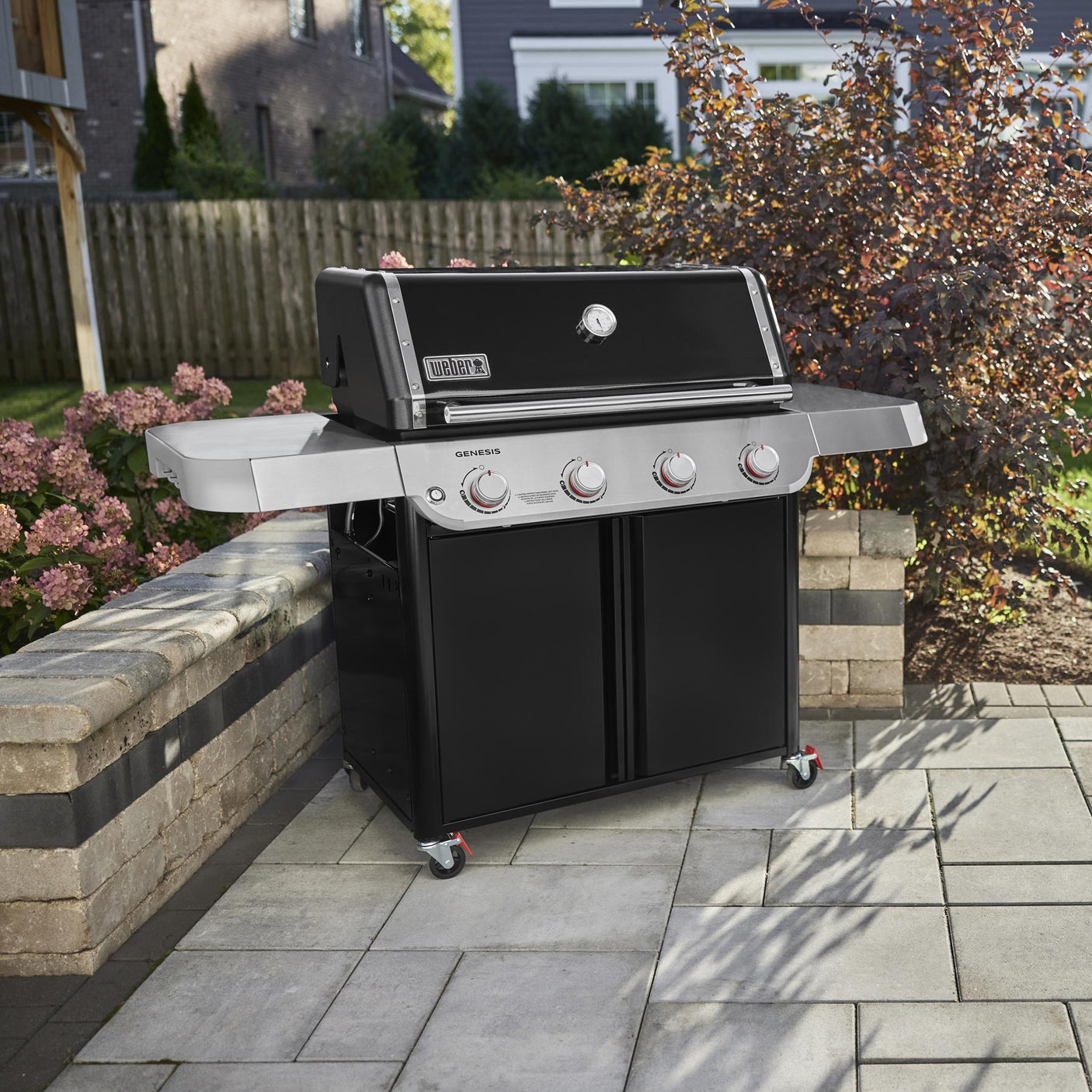 Genesis E-415 Gas Grill (Liquid Propane) - Black