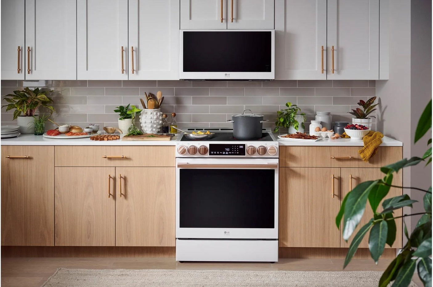 6.3 cu. ft. LG STUDIO Induction Slide-in Range - Stainless Steel