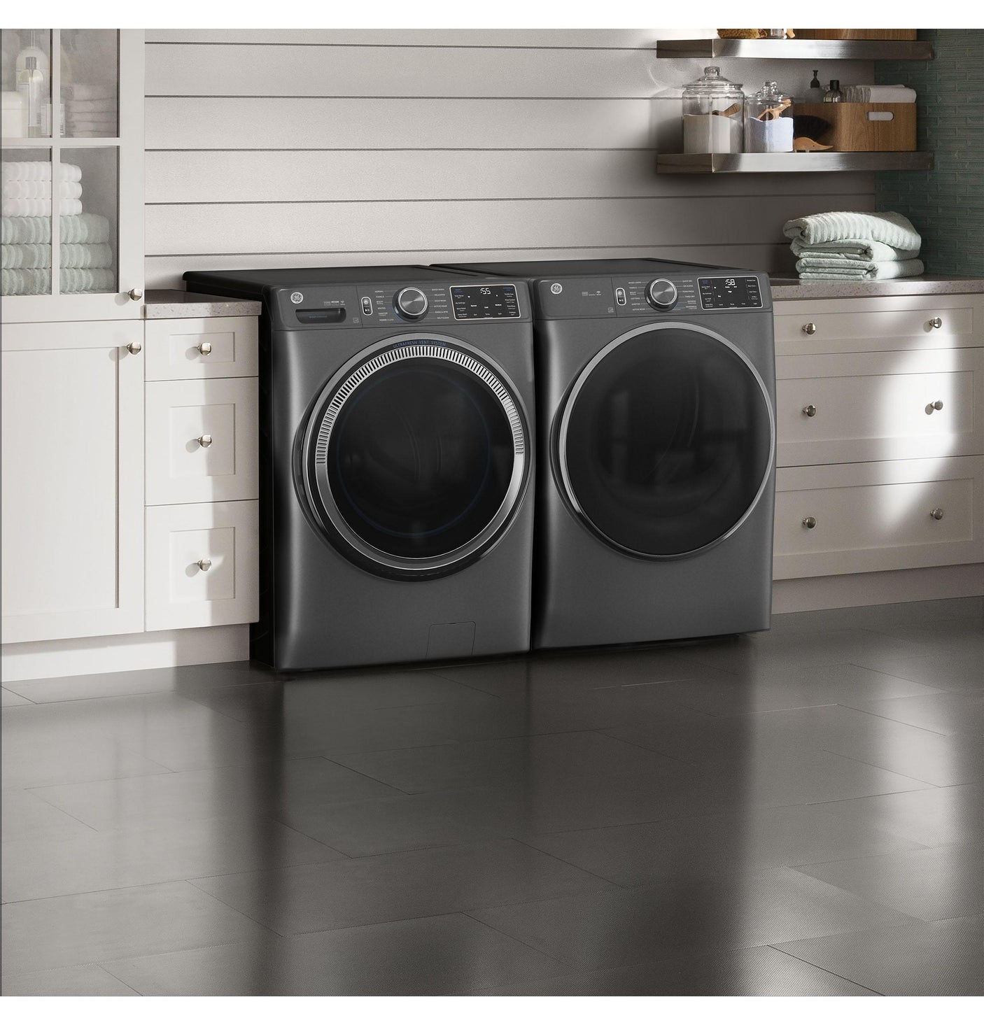 GE® ENERGY STAR® 5.0 cu. ft. Capacity Smart Front Load Steam Washer with SmartDispense™ UltraFresh Vent System with OdorBlock™ and Steam