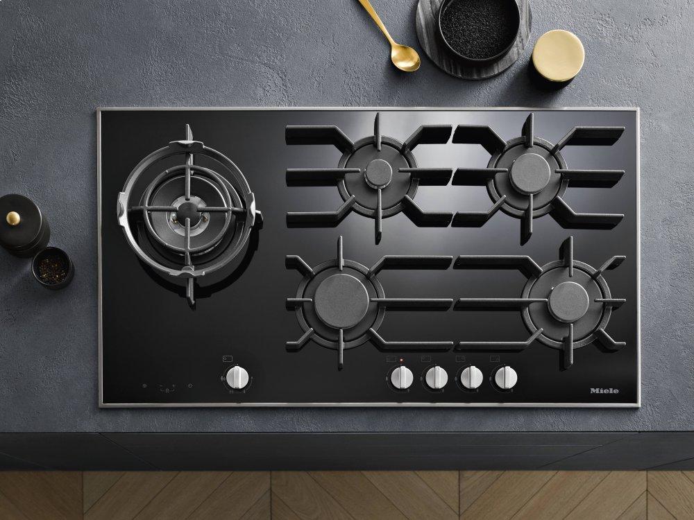 KM 3054 G - Gas cooktop with electronic functions for maximum safety and user convenience.