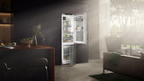 Fridge-freezer with BioFresh Professional and NoFrost