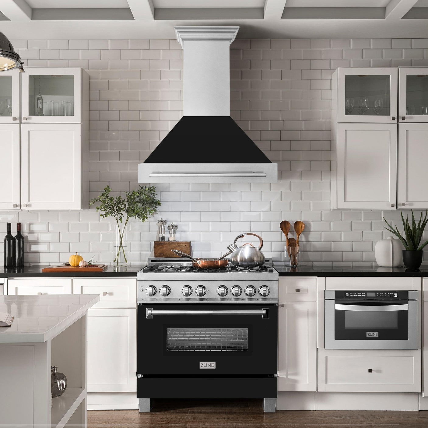 ZLINE 36 in. DuraSnow Stainless Steel Range Hood with DuraSnow Shell (8654SNX-36) [Color: Black Matte]