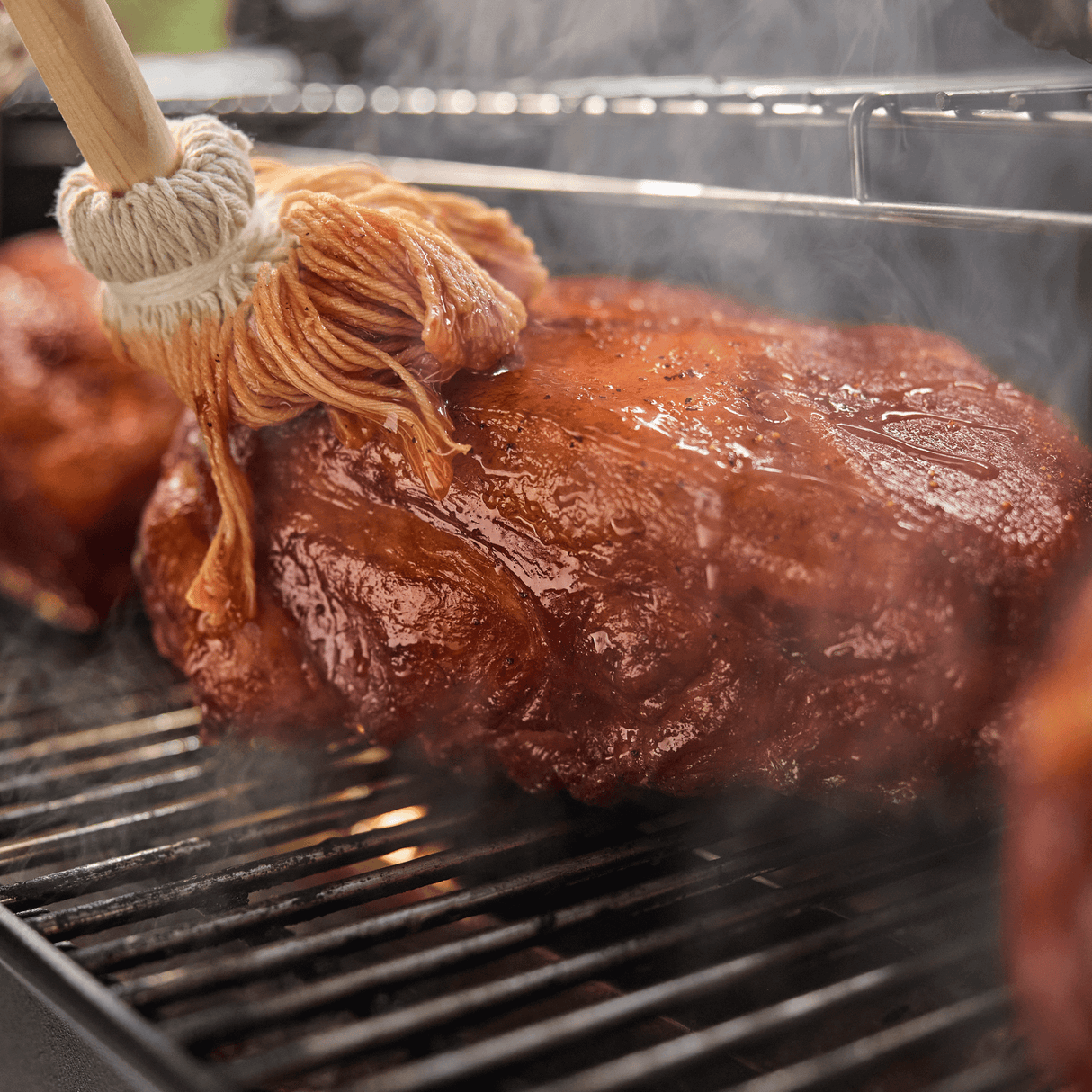 Weber Smoque™ Pellet Smoker - Black