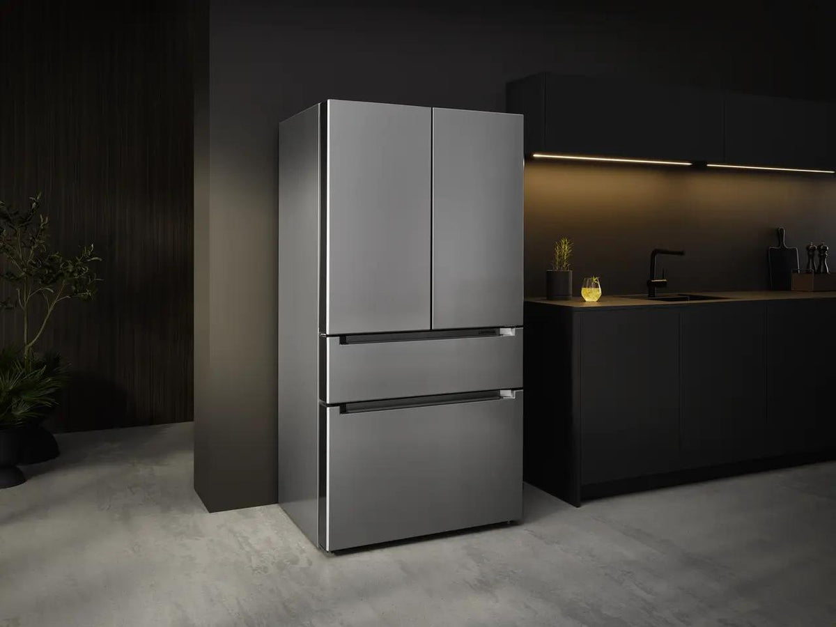 French Door fridge-freezer with 2 freezer drawers with IceMaker