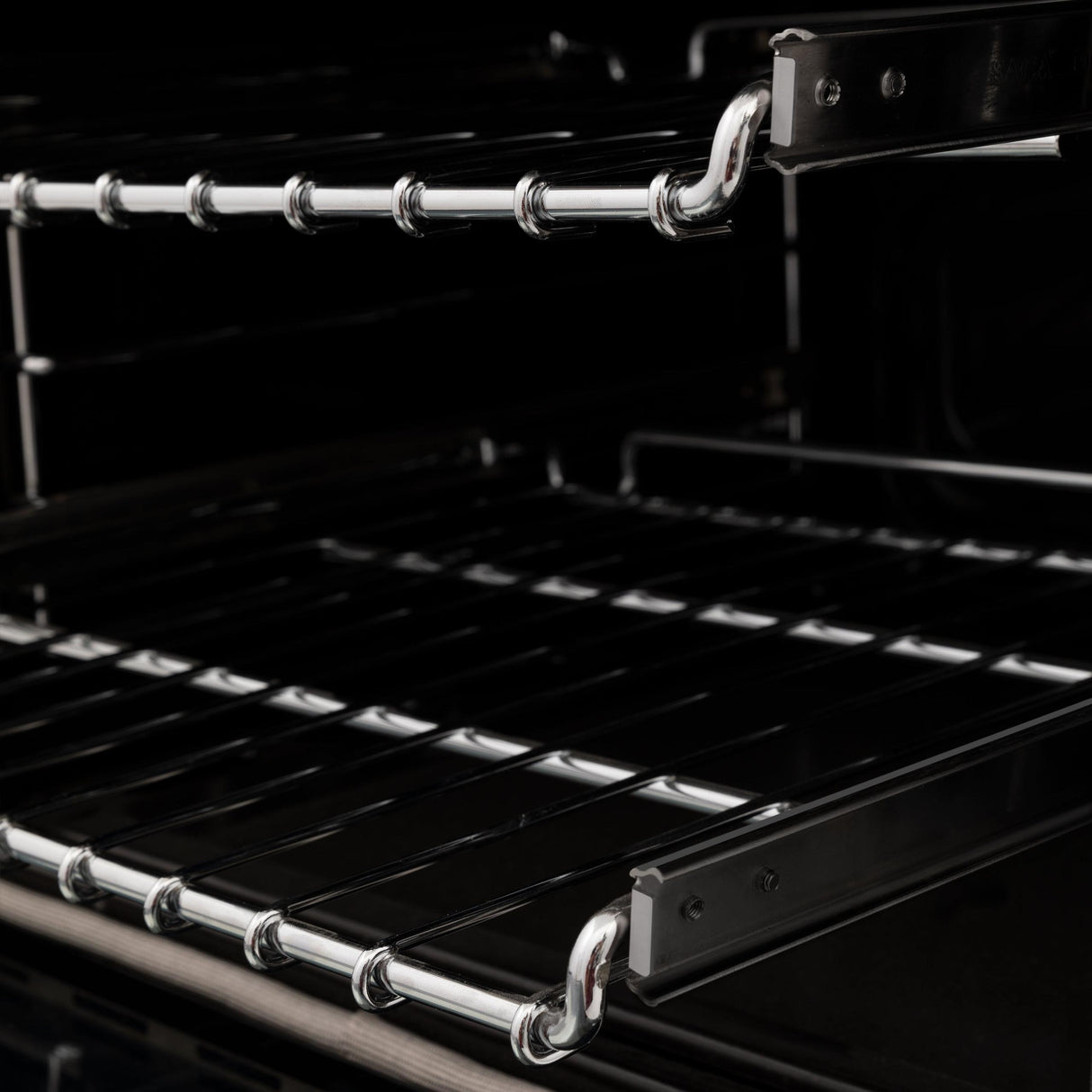 ZLINE 24 in. Professional Dual Fuel Range in Black Stainless Steel (RAB-BR-24)