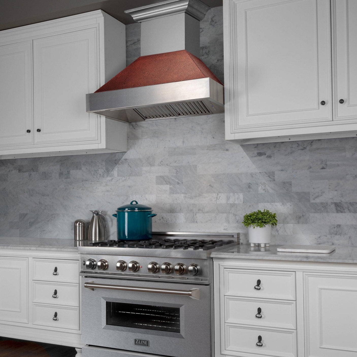 ZLINE Ducted DuraSnow Stainless Steel Range Hood with Hand-Hammered Copper Shell (8654HH)