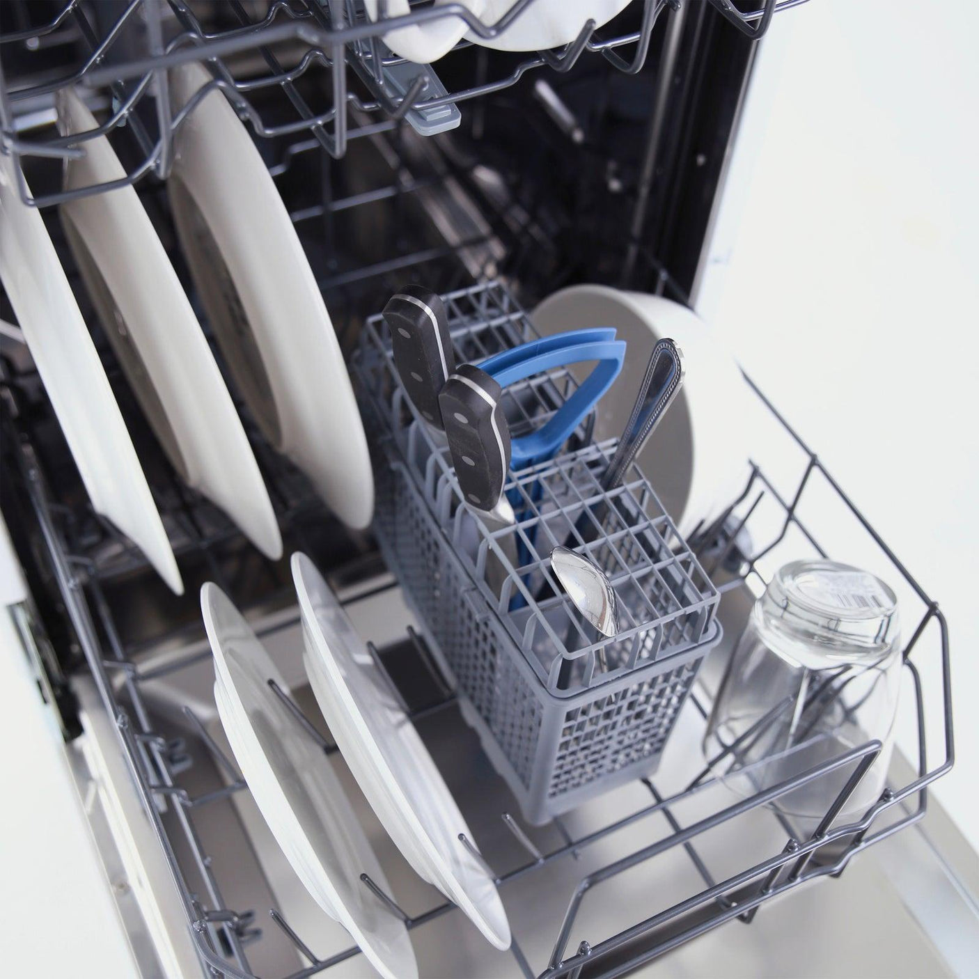 Avanti 18" Built In Dishwasher - White