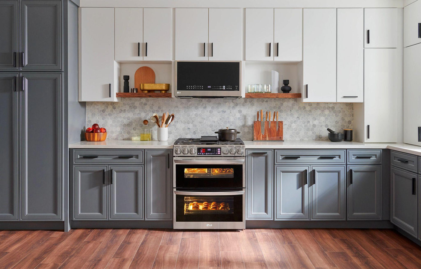 6.9 cu. ft. Smart Gas Double Oven Slide-in Range with InstaView®, ProBake® Convection, Air Fry, and Air Sous Vide