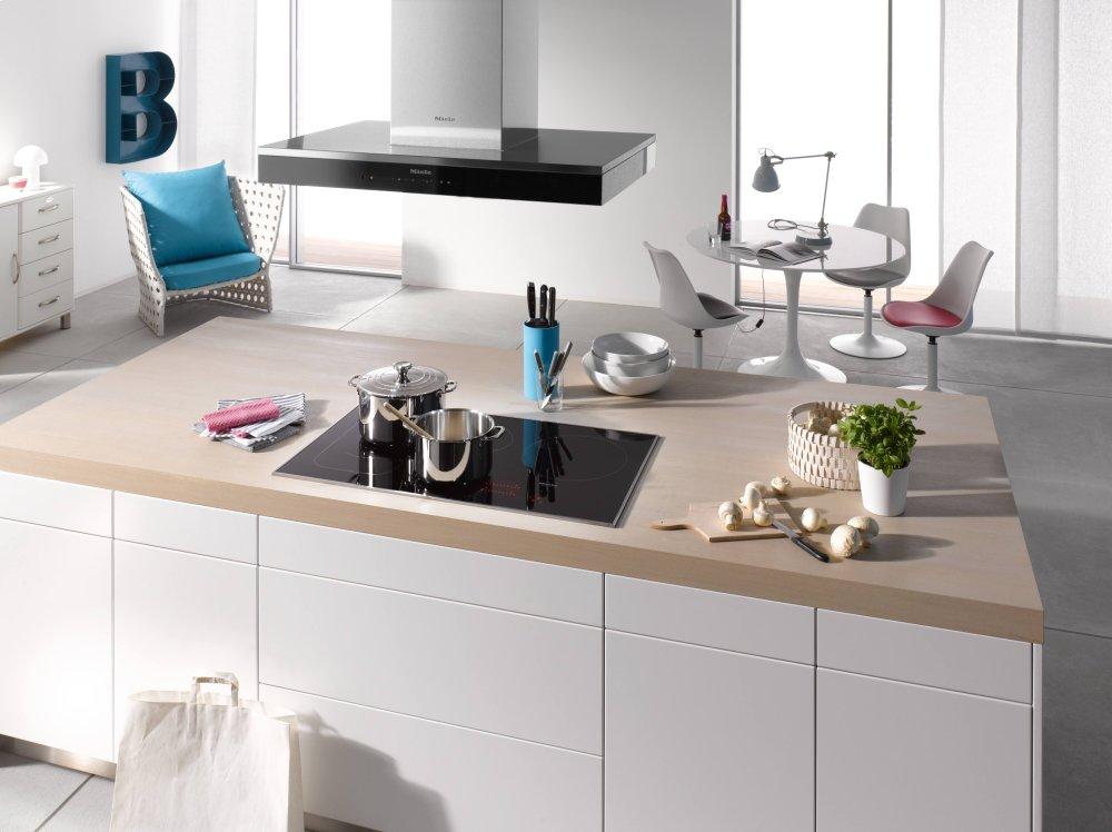 KM 6370 - Induction Cooktop with PowerFlex cooking area for maximum versatility and performance.