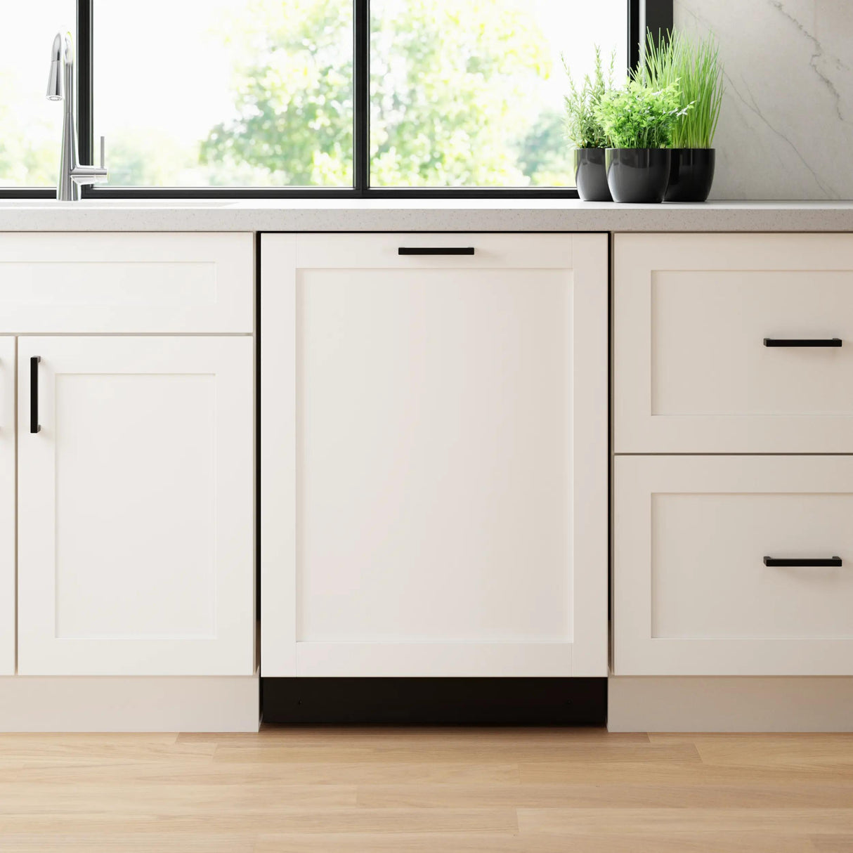 300 Series Dishwasher 24"