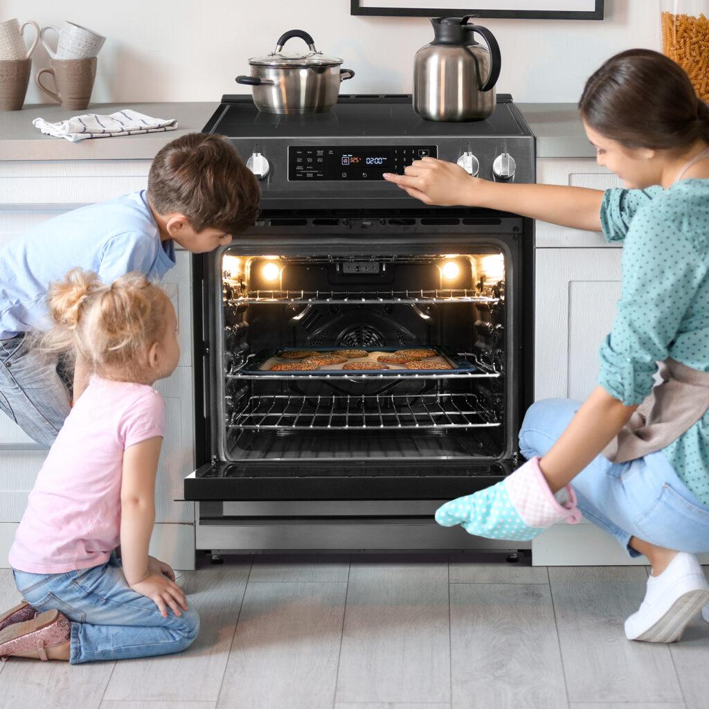 Danby 30 Slide in Induction Range with LED Touch Control in Stainless Steel