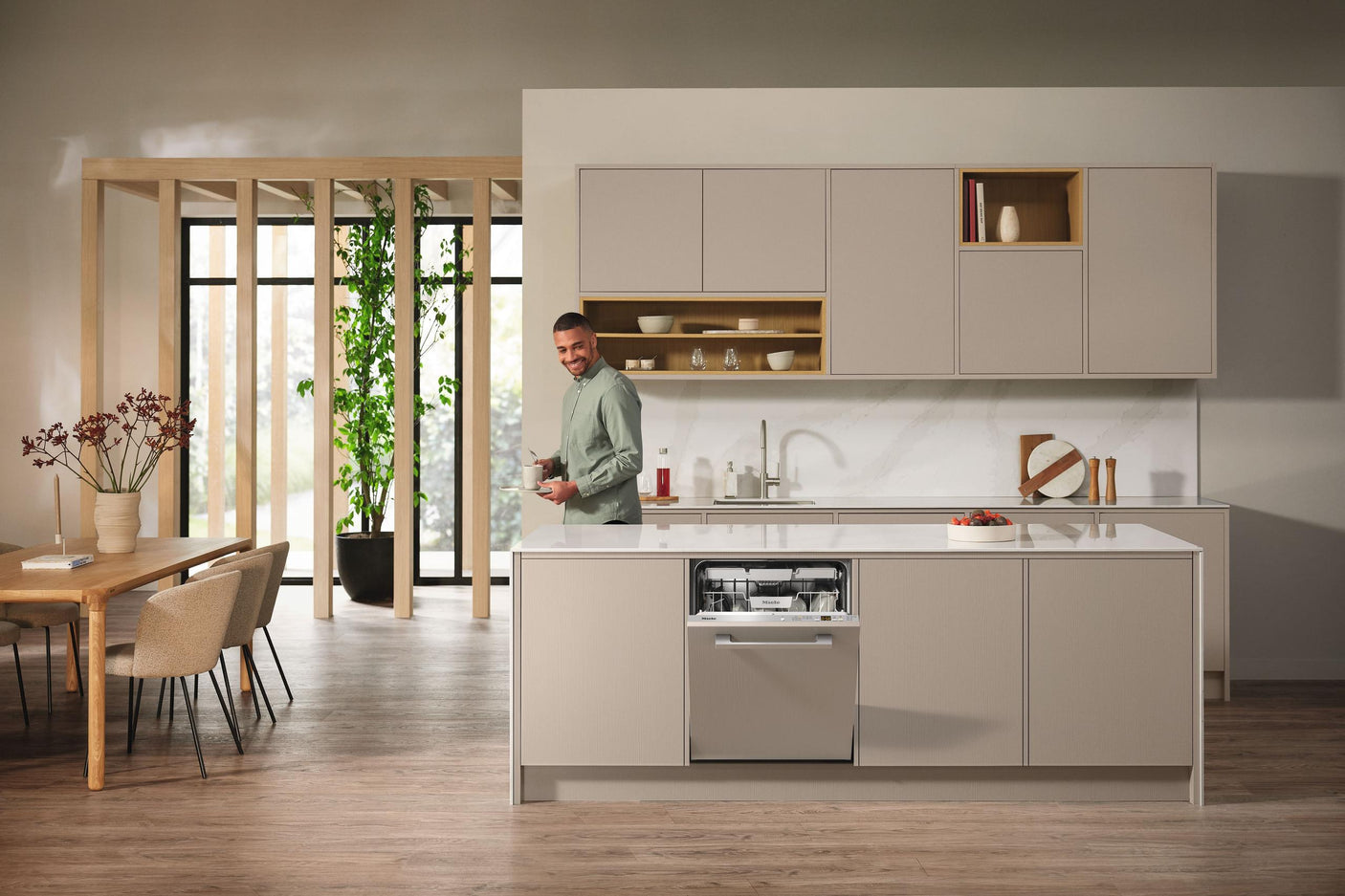 G 5051 SCVi Active Stainless Steel. - Fully integrated ADA dishwasher in tried-and-tested Miele quality at an affordable entry-level price.