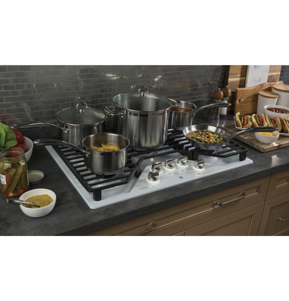 GE Profile™ 30" Built-In Gas Cooktop