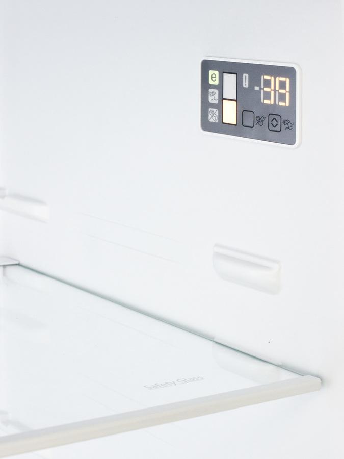 Frost-free Bottom Freezer Refrigerator In Stainless Steel With Factory Installed 8 Lb. Icemaker and Digital Controls