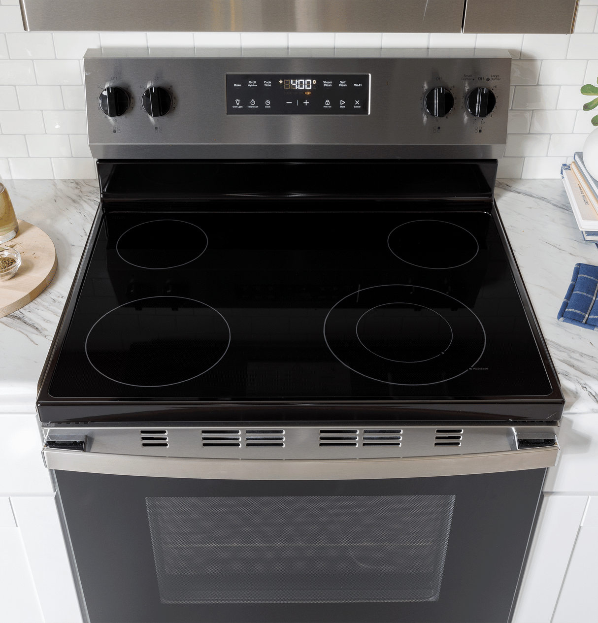 GE® ENERGY STAR® 30" Free-Standing Electric Range