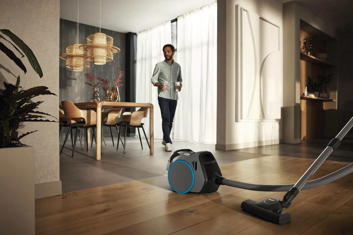 Boost CX1 Graphite grey - Bagless canister vacuum cleaners for maximum power in a compact design.