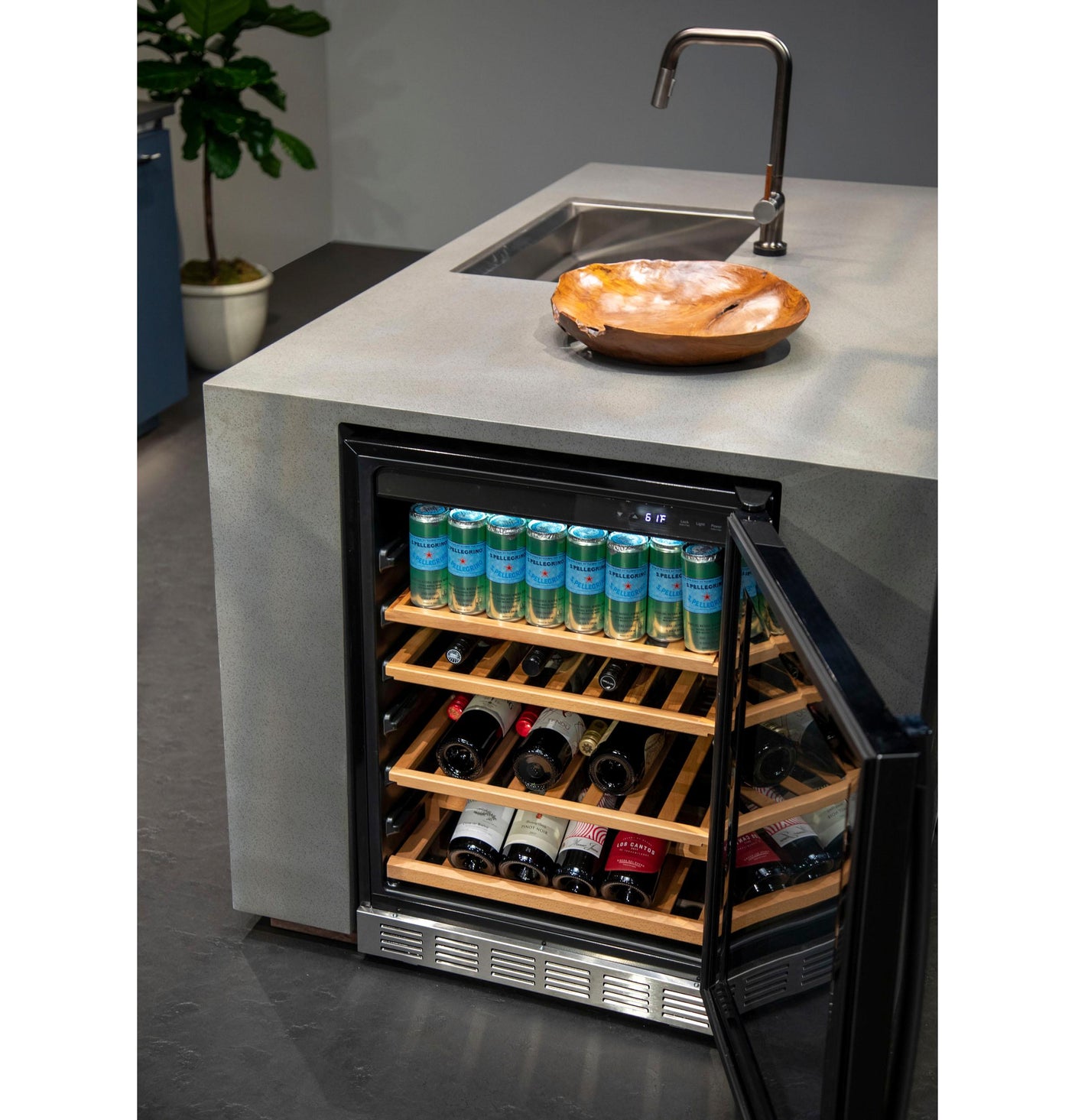 GE Profile™ 155-Can or 52-Bottle Beverage Center