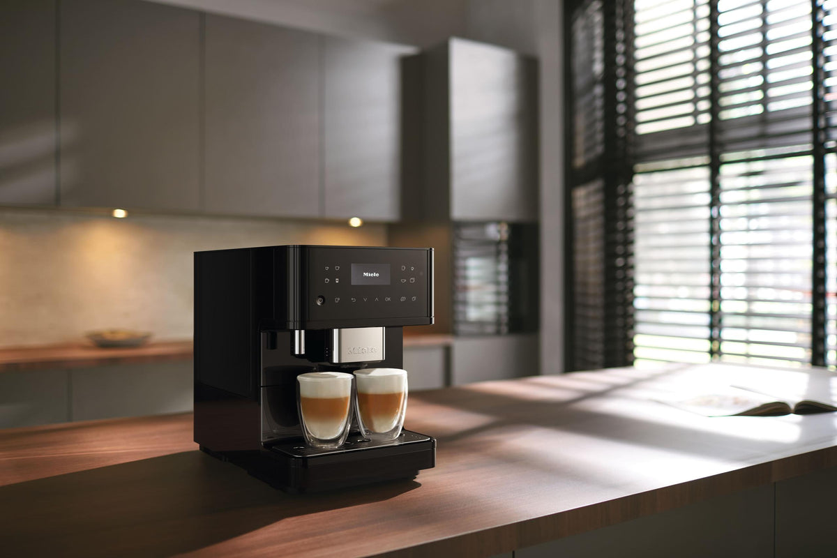 CM 6160 MilkPerfection Obsidian black - Countertop coffee machine With WiFi Conn@ct and a wide selection of specialty coffees for maximum freedom.