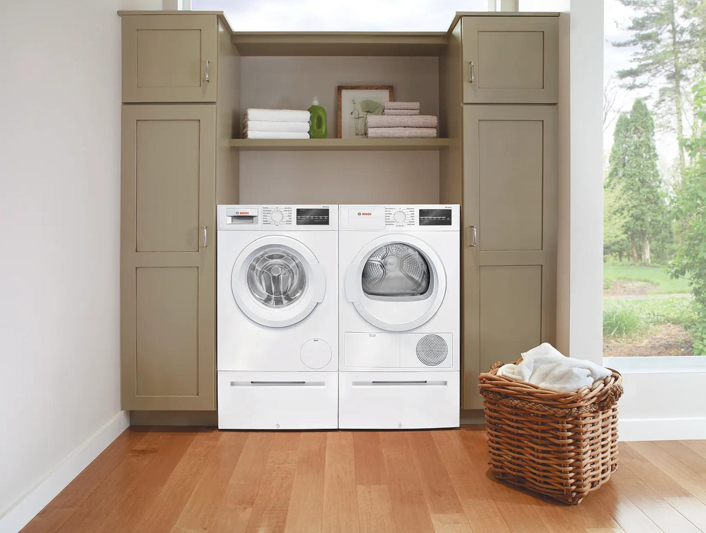 300 Series Compact Washer , White