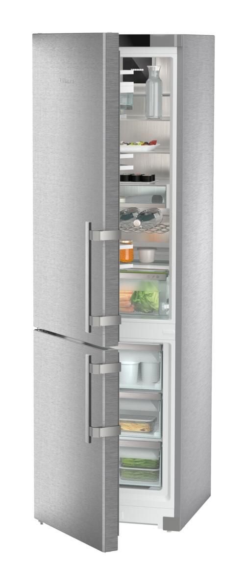 Combined fridge-freezers with EasyFresh and NoFrost
