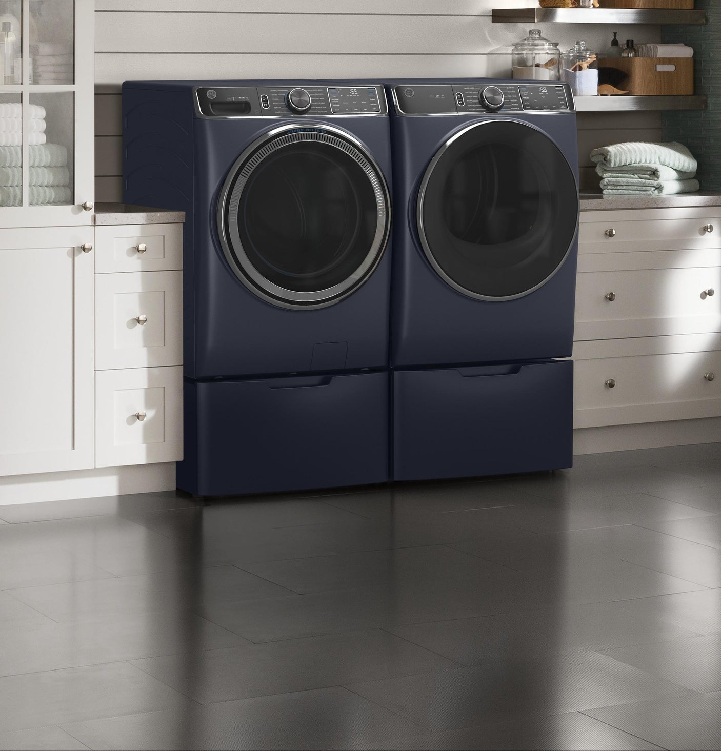 GE® 5.0 cu. ft. Capacity Smart Front Load ENERGY STAR® Steam Washer with SmartDispense™ UltraFresh Vent System with OdorBlock™ and Steam