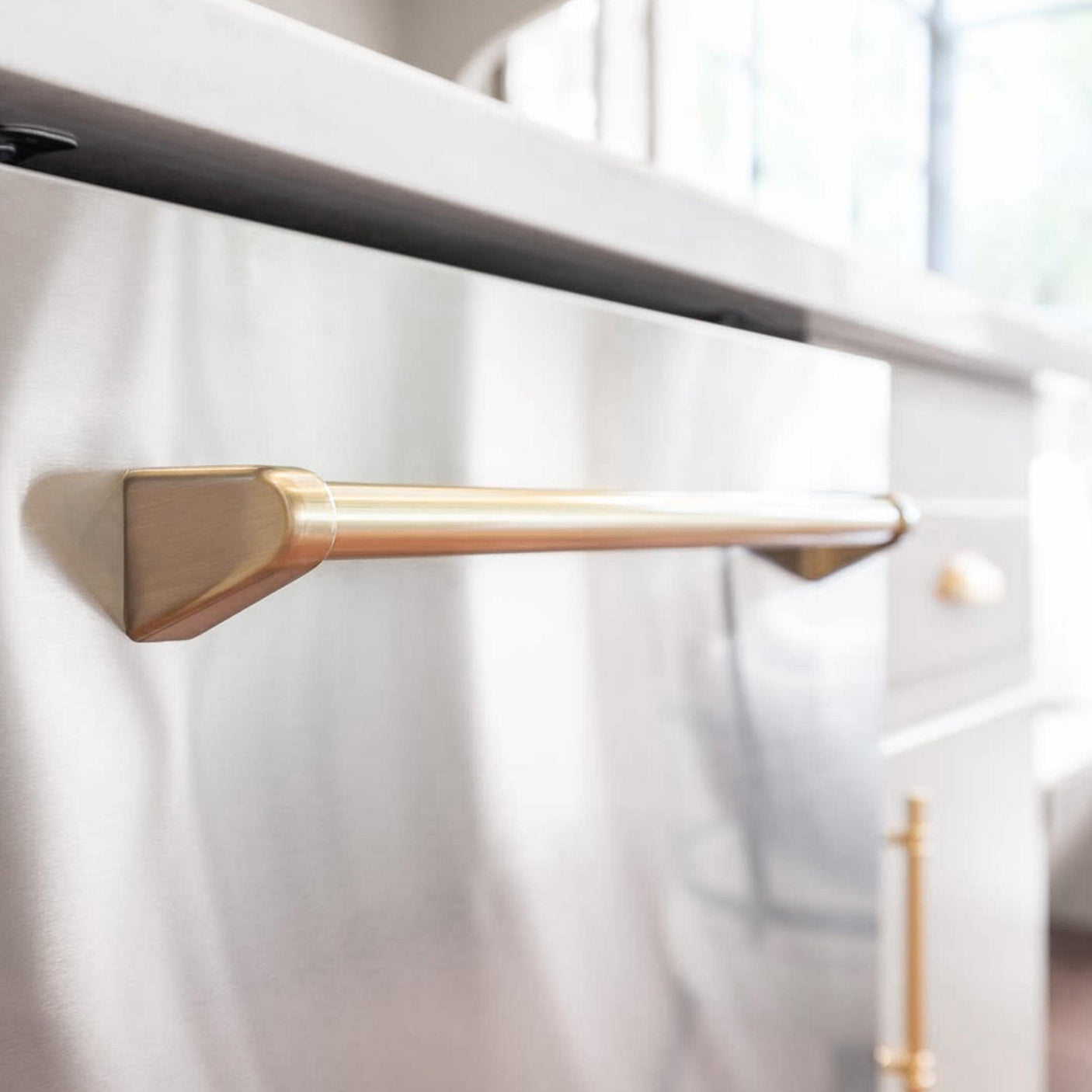 ZLINE Autograph Edition 24" 3rd Rack Top Touch Control Tall Tub Dishwasher in Stainless Steel with Accent Handle, 45dBa (DWMTZ-304-24) [Color: Champagne Bronze]